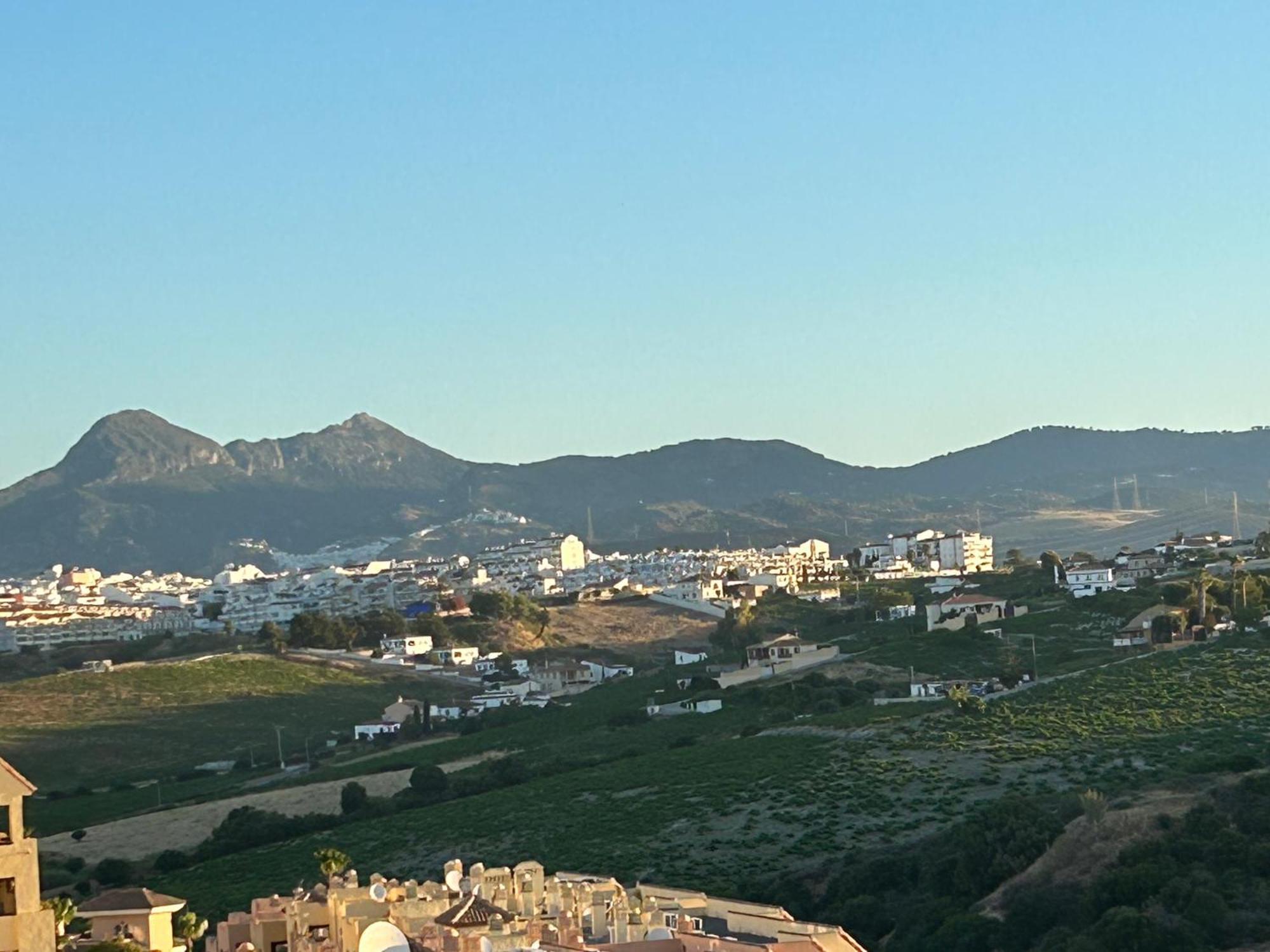 2 Bed Penthouse Apartment Manilva Exterior foto